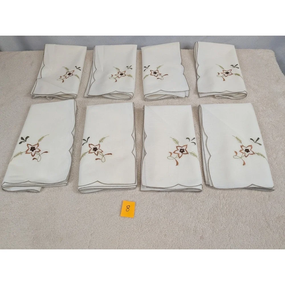 Vintage‎ Embroidered Cloth Napkins Set of 8 Off White Scalloped Edge Floral Boho